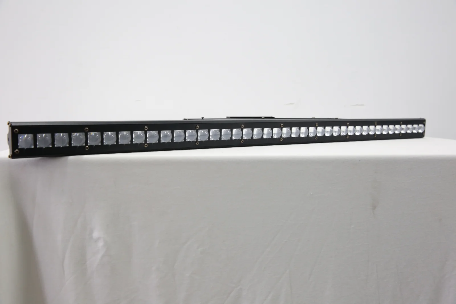 M-341 40-pixel RGB light curtain bar