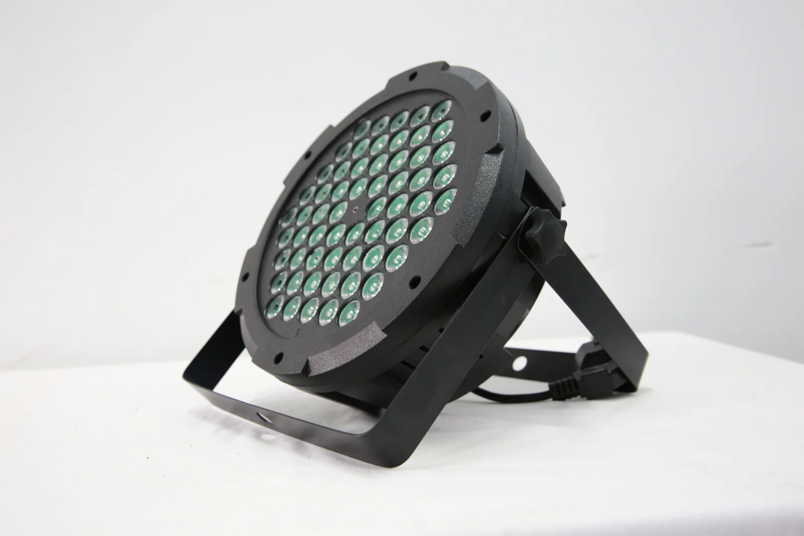 M-360 60 × 3W RGB PAR