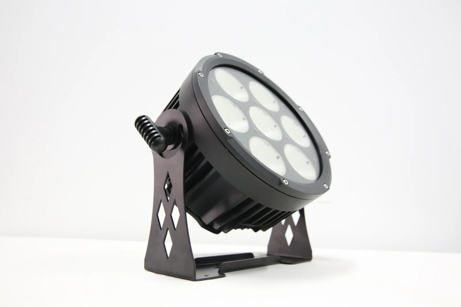 M-703 7 × 50W COB RGBW outdoor PAR